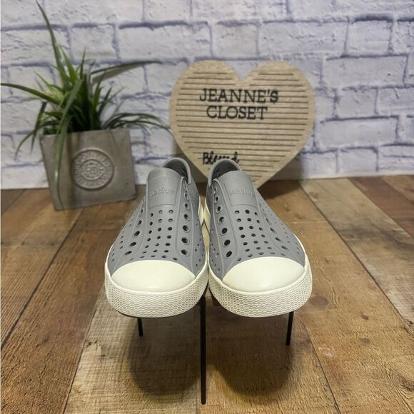 Native Jefferson  Slip-On Light-Weight Pigeon Grey/Shell White M 6 W 8 - Picture 3 of 11